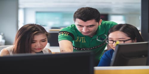 How to Hire International Students